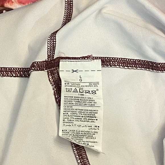 Two Old navy maternity leggings - Picture 6 of 8